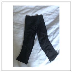 Lululemon Black Scrunchie Crop - 2